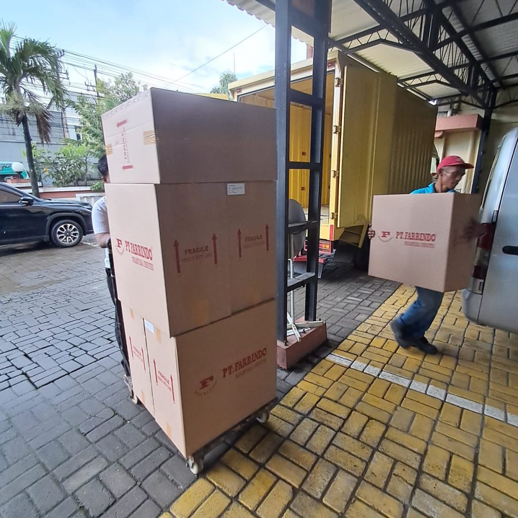 Pengiriman HEPA Filter untuk Rumah Sakit di Solo, Jawa Tengah